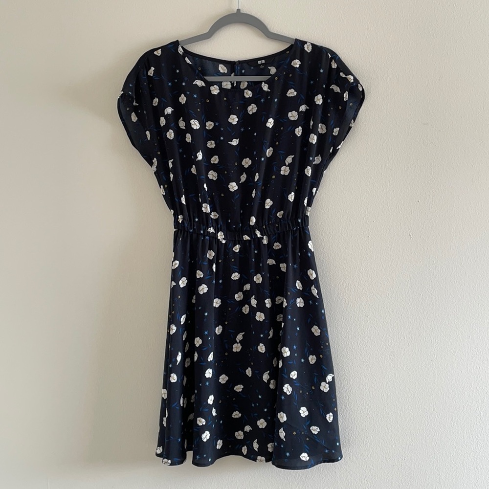 Uniqlo Navy Blue Floral Cinch Waist Dress S